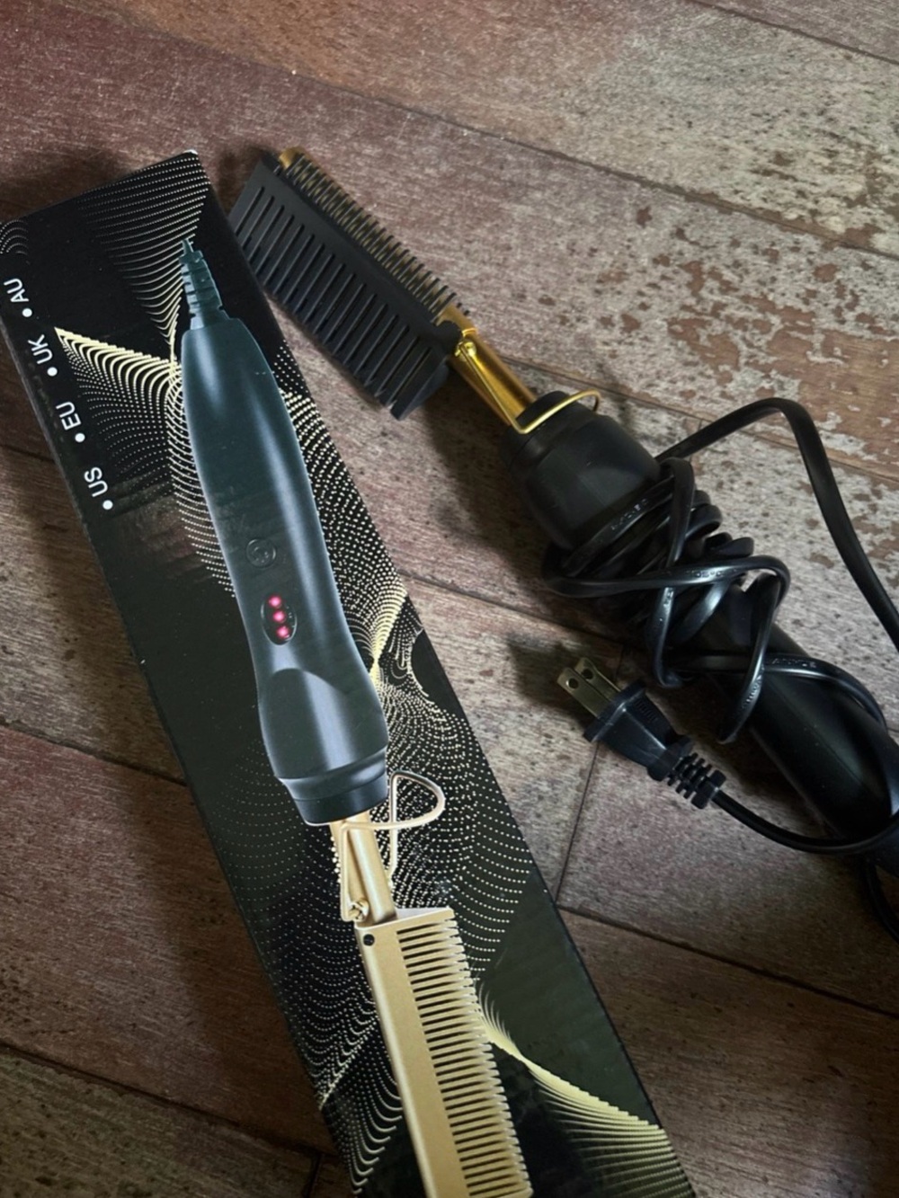 Gold and Black Heated Beard Straightening Comb - Men Accessories